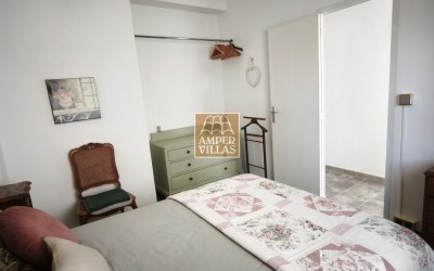 A village house in Altea la Vella on 2 floors with several terraces.